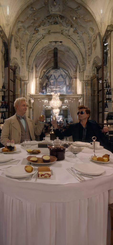 Good Omen Wallpaper, Aziracrow Wallpaper, Good Omens Ipad Wallpaper, Crowley X Aziraphale Wallpaper, Good Omens Background, Good Omens Wallpaper Aesthetic, Good Omens Lockscreen, Good Omens Screencaps, Crowley Wallpaper