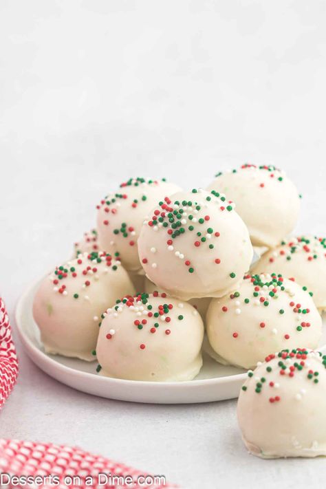 Sugar Cookie Truffles Sugarbombe Cookies, Sugar Cookie Truffles, Holiday Truffles, Cookie Truffles, Easy Truffles, Dessert Truffles, Easy Holiday Desserts, Christmas Candy Recipes, Almond Bark