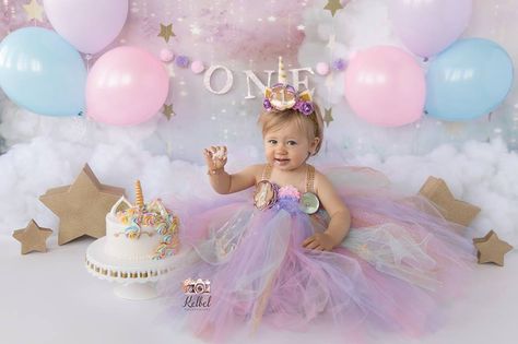 unicorn cake smash Boy Unicorn, Unicorn Cake Smash, Half Birthday Cakes, Cake Smash Theme, Baby Cake Smash, 1st Birthday Photoshoot, First Birthday Pictures, Girl Birthday Decorations, Smash Cake Photoshoot