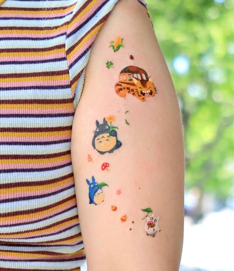 Catbus Tattoo, Studio Ghibli Tattoo Totoro, Cute Totoro Tattoo, Totoro Tattoo, Totoro Sister Tattoo, Chibi Totoro Tattoo, Studio Ghibli Tattoos Color, Totoro Tattoo Color, Miyazaki Tattoo