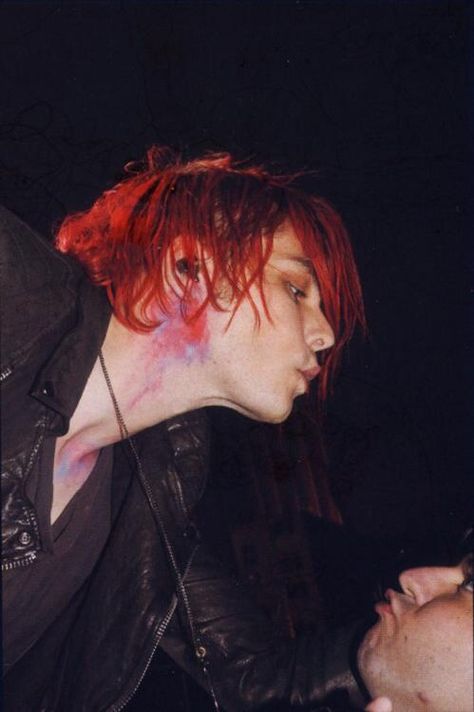 Gerard Way Red Hair, Gerald Way, I Love Mcr, Evanescence, Frank Iero, Band Memes, Gerard Way, Emo Bands, My Chemical