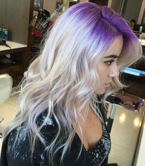 ash blonde hair with purple roots Dark Purple Roots Blonde Hair, Blonde Hair With Purple Roots, Blonde Hair Purple Roots, Purple Roots Blonde Hair, Purple Roots, Pastel Purple Hair, Blonde Hair With Roots, Shadow Root, Ash Blonde Hair