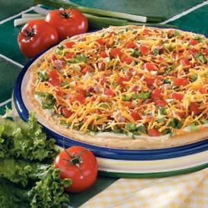 Contest-Winning BLT Pizza Blt Pizza Recipe, Blt Pizza, Penzeys Spices, Delicious Pizza Recipes, Refreshing Snacks, Taco Recipe, Taco Dip, Bacon Tomato, Delicious Pizza