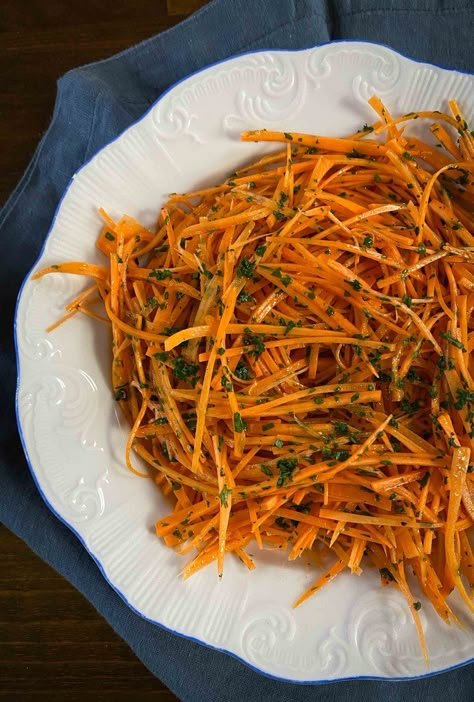 Carottes Râpées (Parisian Carrots Vinaigrette) — Cooks Without Borders Parisian Carrots, Animal Crossing Recipes, Vegan French Recipes, Healthy Veggie Sides, Grated Carrot Salad, French Appetizers, Let Him Cook, Luteal Phase, Culture Recipes