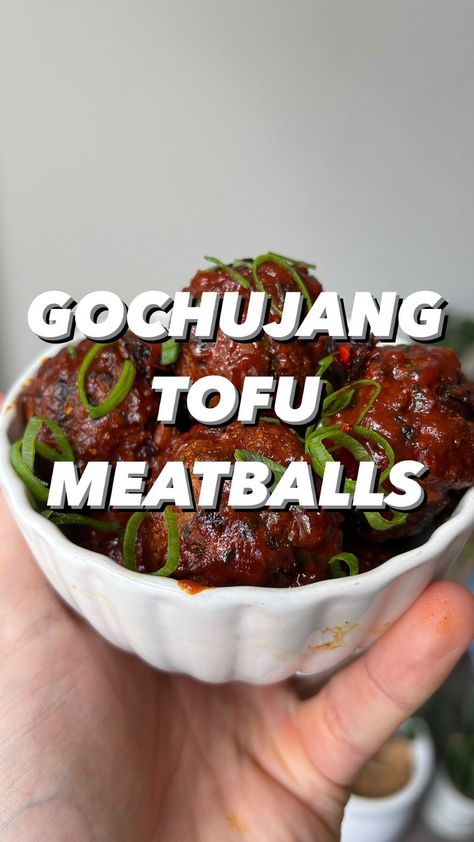 Joris | Vegan Recipes | GOCHUJANG TOFU MEATBALLS Are you looking for a protein packed & ‘meaty’ like meal? Then I’ve got JUST the recipe for you!  These tofu… | Instagram Vegan Gochujang Recipes, Gochujang Tofu, Tofu Meatballs, Gochujang Recipe, Veggie Broth, Meat Eater, Vegan Tofu, Protein Pack, Fresh Cilantro