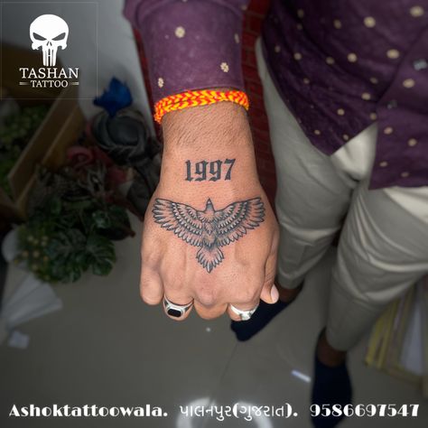 TashanTattoo
AshokTattooWala
S.4.5,Tirupati plaza
Opp. New bus stand
Near gd modi collage
Palanpur (gujrat)
9586697547
9687533310 Arm Wrist Tattoo Men, Eagle Hand Tattoo Men, Eagle Hand Tattoo, Bird Hand Tattoo, Tattoo Ideas Males, Dreadlocks Men, Inner Bicep Tattoo, Minimalist Tattoo Ideas, Ram Wallpaper