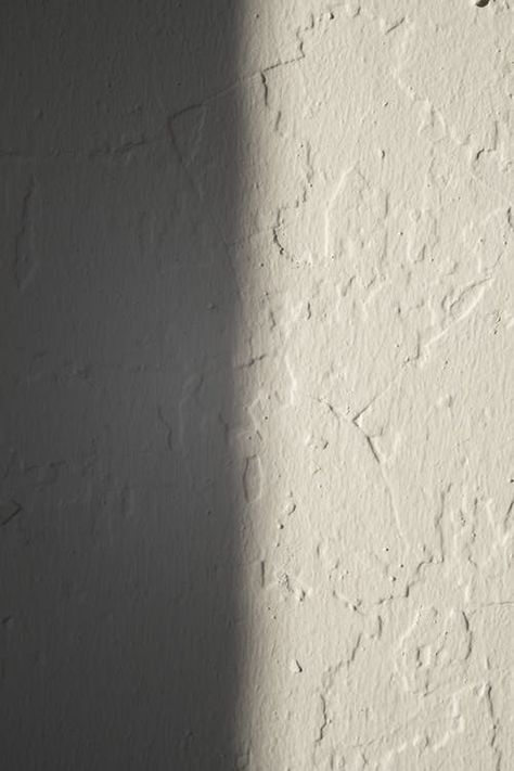 Half shadow background. Cement Interior, Classic Wall Decor, Beige Paint, Classic Wall, White Concrete, Plaster Walls, Remodels, Unique Wall Decor, Textured Wall