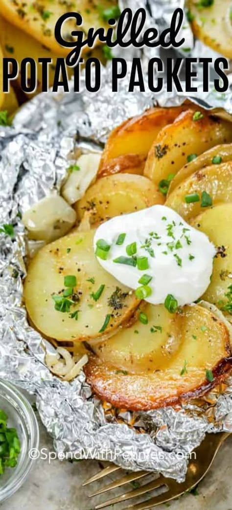 Make these potato packets on the grill, in the oven or over a campfire! With potatoes, onions and butter as the base you can customize this dish for any meal! Add cheese, or chicken for a full meal. #spendwithpennies #grilledpotatopackets #potatofoilpackets #grillingrecipes #campingrecipes #hobodinners Grilled Potato Packets, Grilled Potatoes In Foil, Foil Potatoes On Grill, Foil Potatoes, Potato Packets, Foil Pack Meals, Foil Dinners, Foil Packet Meals, Spend With Pennies