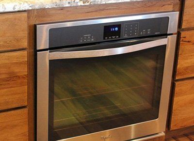 What is Single Oven Cabinet? | Definition of Single Oven Cabinet Under Counter Oven, Built In Oven, Beech Kitchen, Oven Ideas, Honey Oak Cabinets, Oven Cabinet, Grand Kitchen, Home Stores, Latest Kitchen Designs