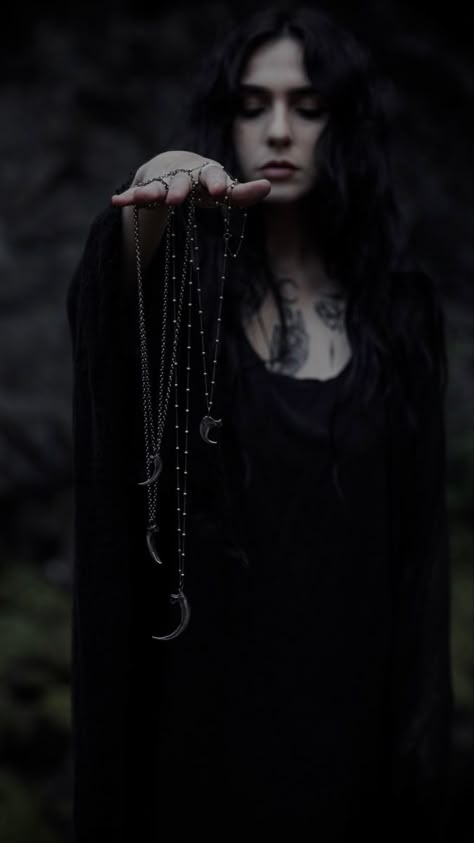 Black Magic Photography, Witch Girl Aesthetic, Black Witch Aesthetic, Gothic Witch Aesthetic, Divination Aesthetic, Nordic Witch, Wiccan Aesthetic, Witchy Artwork, Wicca Decor