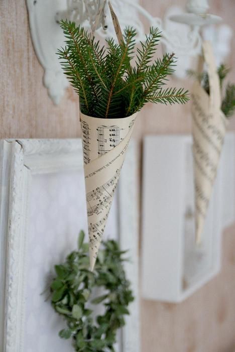 Winter Church Wedding, Wedding Church Aisle, Wedding Aisles, Church Christmas Decorations, Pew Ends, Norwegian Christmas, Church Wedding Decorations, Christmas Church, Spring Decoration