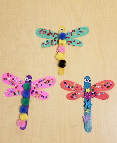 Dragonfly Craft, Paper Crafts Ideas, Origami For Kids, Dragon Fly Craft, Insect Crafts, Bug Crafts, Toddler Arts And Crafts, Preschool Arts And Crafts, Preschool Art Activities