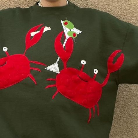 Magg’s Rags | 2 crabs walk into a bar….🦀🍸🚬🦀 | Instagram Maggs Rags, Mags Rags, Cartoon Ideas, Patchwork Tee, Patchwork Ideas, Crochet Fish, Patchwork Clothes, Upcycle Clothes Diy, Concept Shop