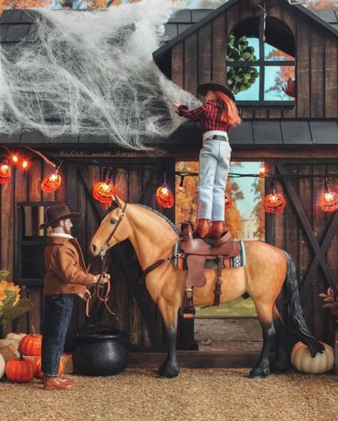 Model Horse Photography, Breyer Horse Photography, Breyer Horses Diy, Schleich Ideas, Horse Tack Diy, Bryer Horses, Breyer Horse, Barn Ideas, Model Horses