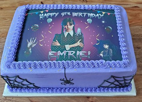 Wednesday Addams Sheet Cake, Wednesday Birthday Cake, Wednesday Cake, Wilton Decorating Tips, Wednesday Birthday, Pastel Rectangular, Rectangle Cake, Flat Cakes, Birthday Sheet Cakes