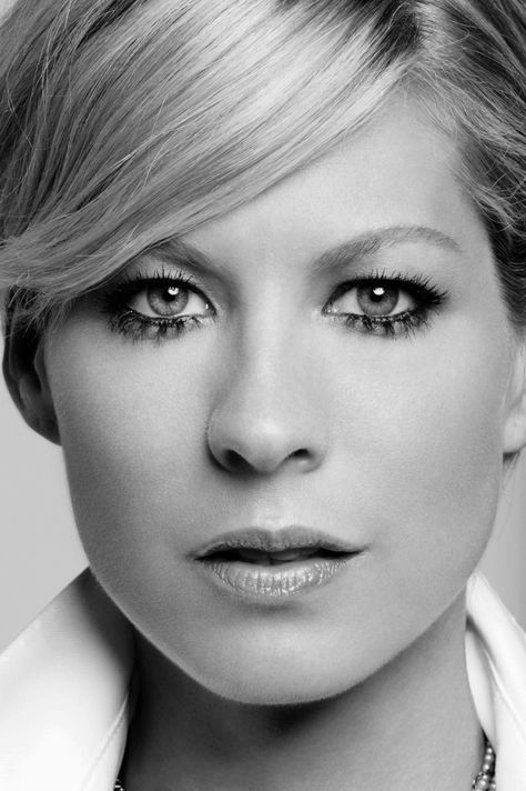 Jenna Elfman Pisces Rising, Jenna Elfman, Bottle Blonde, Actor Headshots, Hooray For Hollywood, Celebrity List, Bright Eyes, Yahoo Search, People Photography