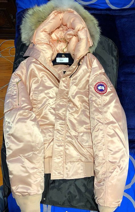 Canada Goose Chilliwack, Canada Goose Mens, Men's Outerwear, Mens Outerwear, Canada Goose, Canada Goose Jackets, Winter Jackets, Things To Sell