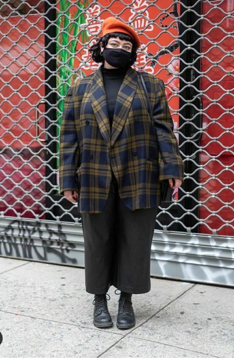 Plus Tomboy Fashion, Nyc Plus Size Street Style, Fashion Inspo Plus Size, Midsize Queer Fashion, Queer Fashion Plus Size, Non Binary Fashion Plus Size, Plus Size Androgynous Fashion, Fat Outfits, Androgynous Fashion Plus Size