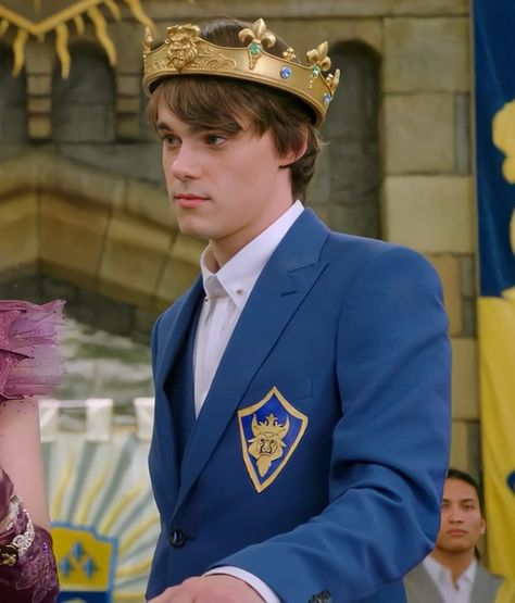 King Ben Descendants, Descendants Mal And Ben, Descendants Characters, Harry Hook, The Fame, Animated Man, X Male Reader, Love Interest, Anything For You