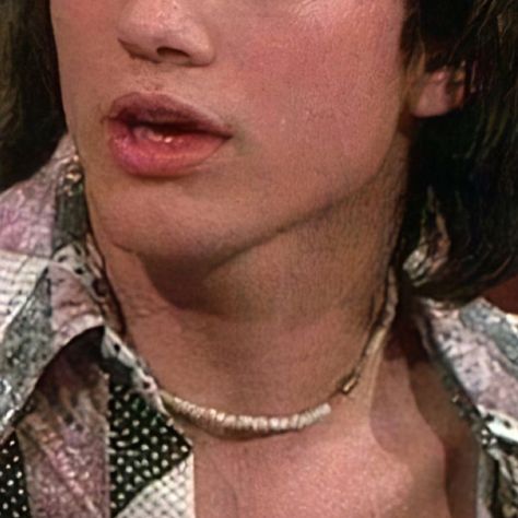 Michael Kelso Aesthetic, Young Ashton Kutcher, 70s Necklace, Michael Kelso, Test Shoot, 70s Aesthetic, Ashton Kutcher, That 70s Show, Orange