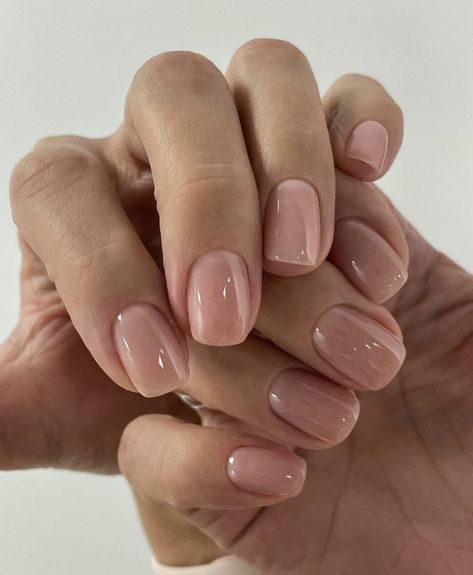 Pastel Natural Nails, Nude Gel Nails Short, Short Round Nude Nails, Nails Photography, Casual Nails, Pretty Gel Nails, Neutral Nails, Clean Nails, Elegant Nails