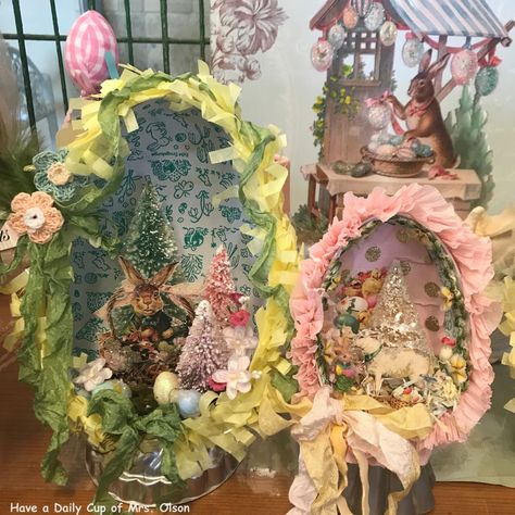 Diorama Easter Eggs. . . - Have a Daily Cup of Mrs. Olson Easter Home Decor Ideas, Vintage Easter Cards, Easter Home Decor, Easter Craft Decorations, Easter Items, Spring Easter Crafts, Easter Bunny Crafts, Easter Parade, Easter Inspiration