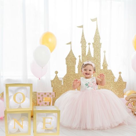 1st Birthday Princess, Princess Birthday Party Decorations, 1st Birthday Balloons, Birthday 1st, 1st Birthday Girl Decorations, Princess Theme Birthday, Princess Theme Birthday Party, Princess Theme Party, Cinderella Birthday