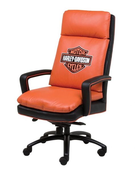 Found my next office chair!!! Harley Men, Harley Davidson Cake, Harley Davidson Decor, Harley Gear, Harley Davidson Crafts, Harley Davidson Merchandise, Harley Davidson Art, Harley Davidson Model, Harley Davidson Clothing