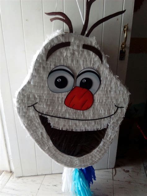 Diy Frozen Pinata, Olaf Pinata, Frozen Pinata, Smurfs Party, Pinata Diy, Surprise Birthday Decorations, Piñata Ideas, Frozen Themed Birthday Party, Diy Pinata