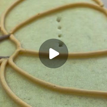 Frosted Flour Co.- Hannah MacDonald on Instagram: "A little flood for your fall evening! 🎃 #reels #cookievideo #cookievideos #cookiedecorating #pumpkins #pumpkincookies #cookiesofinstagram #handmade #sosatisfying #satisfying #mesmerizing #viralvideos #mmm" Fall Evening, Cookie Videos, October 5, Pumpkin Cookies, Halloween Cookies, Cookie Decorating, Frosting, Instagram A, Pumpkins