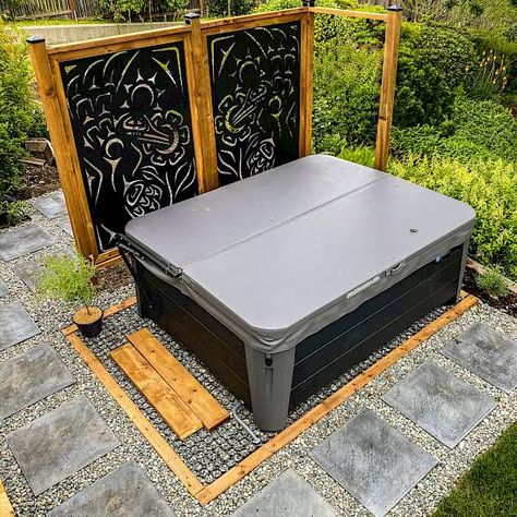 Hot Tub Privacy Screen, Hot Tub Deck Design, Decorative Screens Outdoor, Small Hot Tub, Hot Tub Privacy, Hot Tub Patio, Patio Art, Bamboo Privacy, Hot Tub Deck