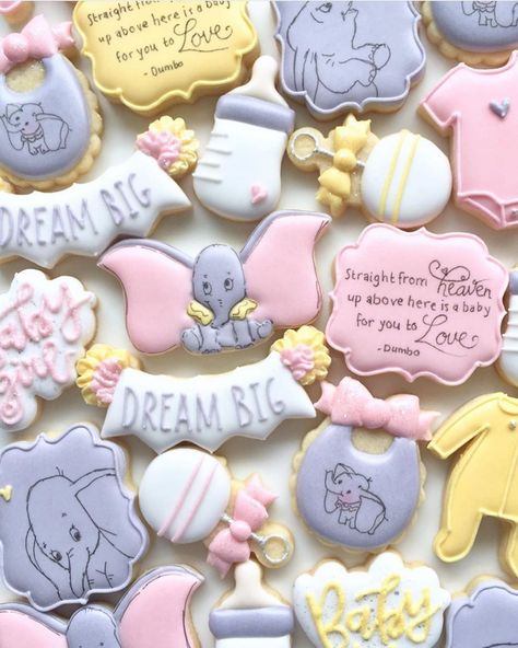 The Sweetest Creation on Instagram: “Straight from heaven up above, here is a baby for you to love 🤍 Dumbo themed baby shower cookies 🤍 Cookies created by the talented…” Dumbo Theme Desserts, Dumbo Girl Baby Shower Theme, Baby Disney Baby Shower Ideas, Baby Dumbo Baby Shower Ideas, Dumbo Themed Baby Shower Ideas, Disney Baby Shower Ideas Girl, Dumbo Cookies, Baby Shower Disney Theme, Baby Shower Themes Disney