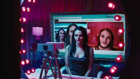 Madeline Brewer, Netflix Horror, Mystery Film, Creepy Horror, Best Horror Movies, Thriller Movie, Film Grab, Thriller Movies, Brooklyn Baby