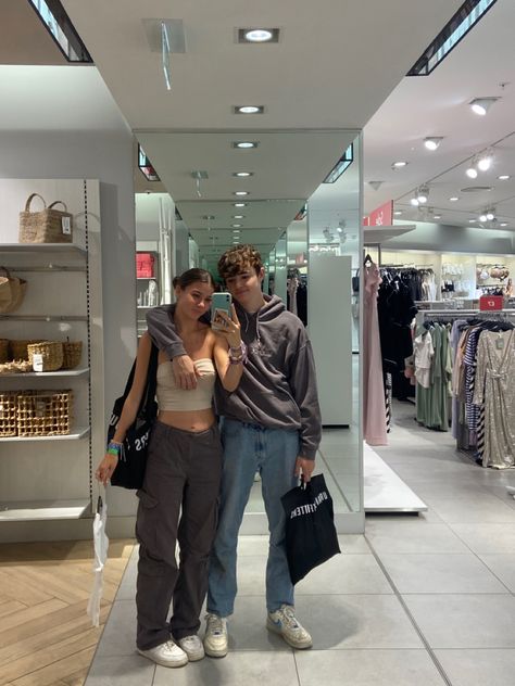 #boyfriend #shopping #mirrorselfies #cute Mall Pics With Boyfriend, Shopping With Boyfriend Aesthetic, Shopping Date Aesthetic Couple, Mall Couple Pictures, Mall With Boyfriend, Couple Mall Photo Ideas, Shopping Mirror Selfie, Shopping With Boyfriend, Couples Shopping