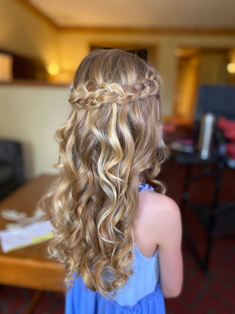 Girls Updo Hairstyles, Junior Bridesmaid Hair, Wedding Hairstyles For Girls, First Communion Hairstyles, Kids Hairstyles For Wedding, Cute Wedding Hairstyles, Girls Updo, Communion Hairstyles, Pageant Hair