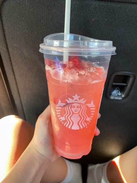 Acai Lemonade Starbucks, Strawberry Acai Lemonade Refresher, Starbucks Lemonade, Strawberry Acai Lemonade, Acai Lemonade, Lemonade Refresher, Starbucks Strawberry Acai Refresher, Strawberry Acai Refresher, Cold Starbucks Drinks