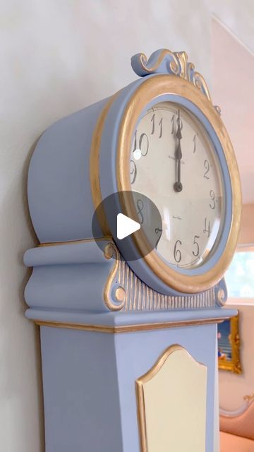 Cinderella Living Room, Cinderella Bedroom Ideas Adults, Cinderellas House, Cinderella Home Decor, Cinderella Desk, Cinderella Clock Decoration, Cinderella Bedroom, Cinderella Room, Disney Home Decor