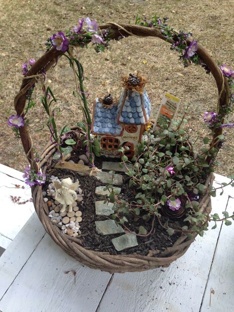 Fairy Basket Ideas, Fairy Garden Basket, Fairy Basket, Dinosaur Exhibit, Fairy Garden Fairies, Mom Hobbies, Porcelain House, Mosses Basket, Fairy House Ideas