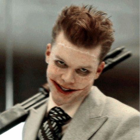 Jerome Valeska Joker, Idris Elba Style, Valeska Twins, Cameron Monaghan Gotham, Jerome Gotham, Gotham Characters, Jeremiah Valeska, Gotham Joker, Court Of Owls