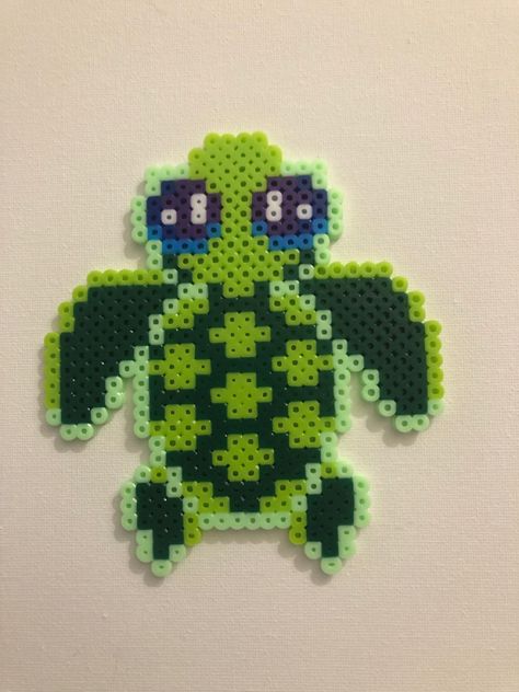 Perler beads Perler Bead Patterns Sea Turtle, Turtle Pearl Beads, Bearded Dragon Perler Beads, Perler Bead Patterns Turtle, Turtle Fuse Beads, Hama Beads Turtle, Dragonfly Perler Bead Pattern, Perler Turtle, Perler Beads Turtle