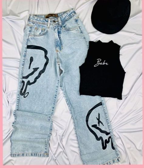 Pin de kaully hayashi en outfit en 2022 | Ropa pintada, Remodelar ropa, Moda de ropa New Jeans Jeans, Jeans Skirt Outfit, Jeans Winter Outfit, Jeans Summer Outfit, Jean Aesthetic, Jean Top Outfits, Custom Jeans Diy, Summer Jean Shorts, Denim Diy Clothes