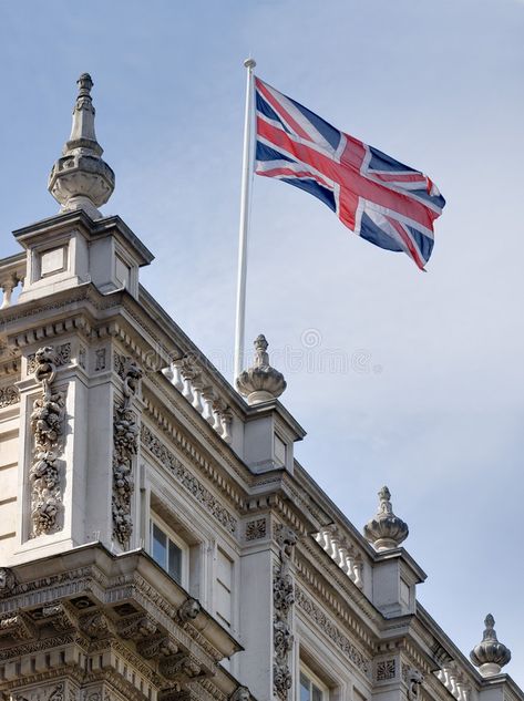 English Flag Aesthetic, Uk Astetic, England Flag Aesthetic, Uk Flag Aesthetic, British Flag Aesthetic, United Kingdom Wallpaper, Flag Of Uk, Flag Of England, London Flag