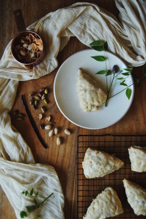 Pistachio Scones Recipe, Pistachio Scones, Cardamom Scones, Pistachio Cardamom, Basic Scones, Bakery Sweets, Pistachio Recipes, Hello Tuesday, Homemade Scones