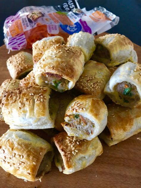 Rachel's Turkey & Veg Sausage Rolls Turkey Sausage Rolls, Sausage Rolls Recipe, Sausage Roll, Sausage Recipe, Empanadas Recipe, Sausage Rolls, Turkey Sausage, Lunch Meal Prep, Veg Recipes