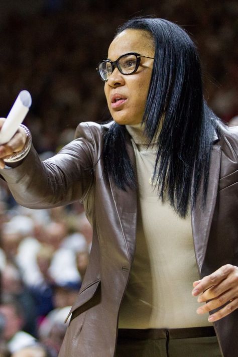 Will Dawn Staley Coach Basketball at the Tokyo Olympics? D1 Basketball, Woman Basketball, Dawn Staley, Coach Basketball, Career Goal, 2004 Olympics, Lifestyle Goals, Usa Basketball, Popsugar Fitness