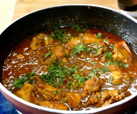 This chicken recipe is from Punjab, India. Punjab is located in northern part of India. Punjabi cuisine is well known for it's chicken curry and lamb recipes across... Punjabi Chicken Curry, Punjabi Cuisine, India Punjab, Punjabi Style, Indian Chicken Recipes, Punjabi Food, Curry Recipes Indian, Old Ways, Veg Dishes