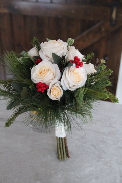 Holly Wedding Decor, Christmas Wedding Centerpiece, Holly Bouquet, Bouquet Shapes, Christmas Wedding Centerpieces, Wedding December, Colorado Winter Wedding, Christmas Bridesmaids, Winter Wedding Centerpieces