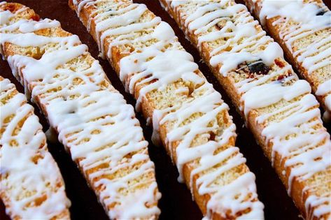 Give Me Some Oven, White Chocolate Biscotti, Chocolate Biscotti Recipe, Honey Beer Bread, Peanut Butter Rice Crispies, Biscotti Recipes, Rice Crispy Treats Recipe, Chocolate Biscotti, Xmas Recipes