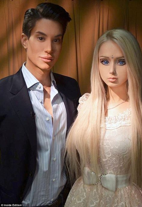 Too much in common? Real-life Barbie and Ken dolls, Valeria Lukyanova and Justin Jedlica came face-to-face for the first time, but they didn... Venus Angelic, Ken Anime, Valeria Lukyanova, Living Barbie, Human Doll, Barbie Ken, Real Real, Living Dolls, Ken Doll