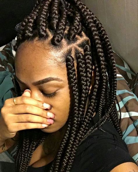 Triangle box braids Knotless Braids Bun, Bob Box Braids Styles, Large Knotless Braids, Braids Bun, Blond Rose, Large Knotless, Triangle Box Braids, Colored Box Braids, Small Box Braids